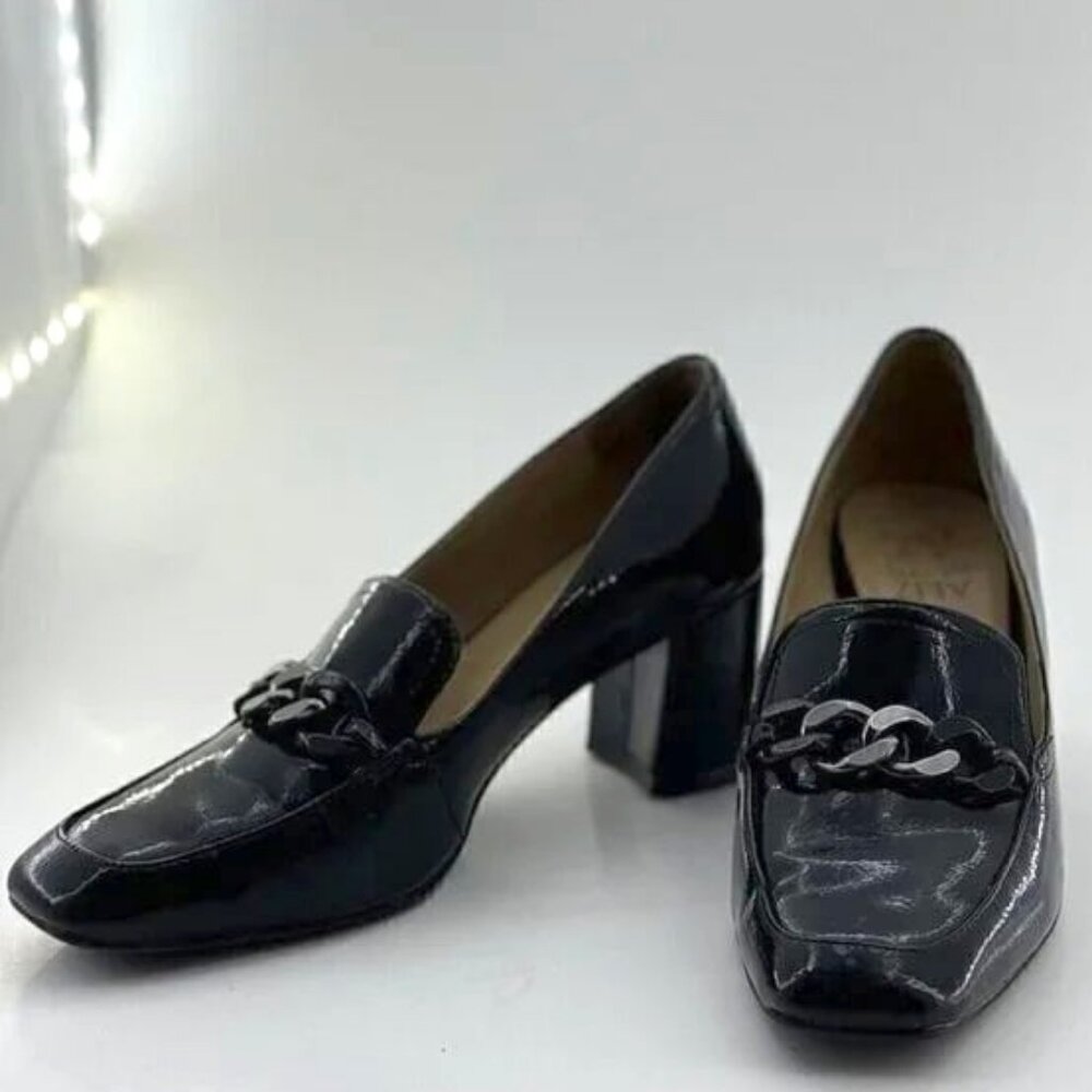 Naturalizer Wynrie Loafers